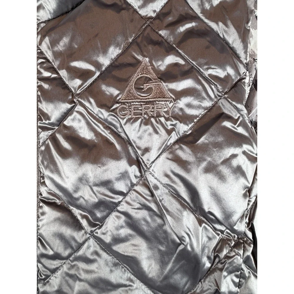 Gerry Puffer Vest‎ Women's Sz M Gray Down Reversible Hooded Packable Camo